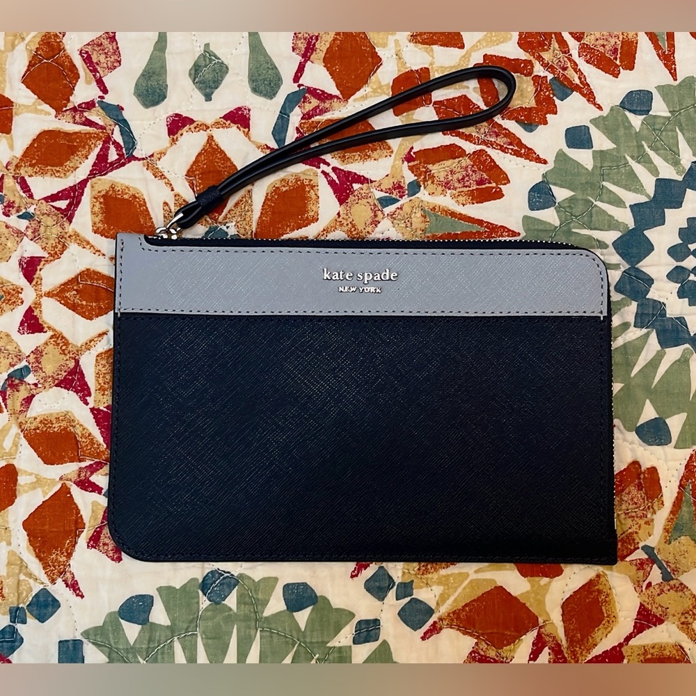 🆕 Kate Spade ♠️ Medium zip wristlet